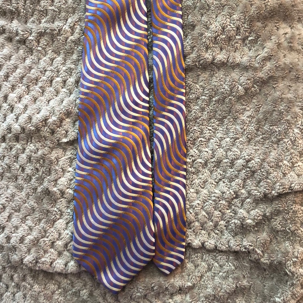 Gene Hiller (high quality clothing store)